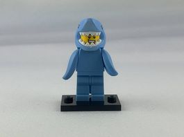 LEGO Minifigur - Serie 15 - Nr. 13 - Mann im Haikostüm