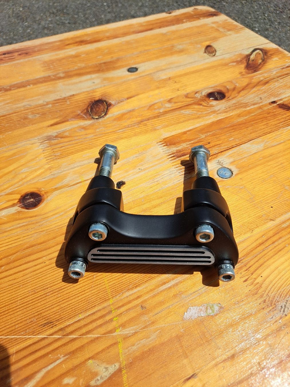 Harley-Davidson Alle Motorradersatzteile: Harley-Davidson Riser schwarz – Gebraucht aus Jona von Crazy_l 1