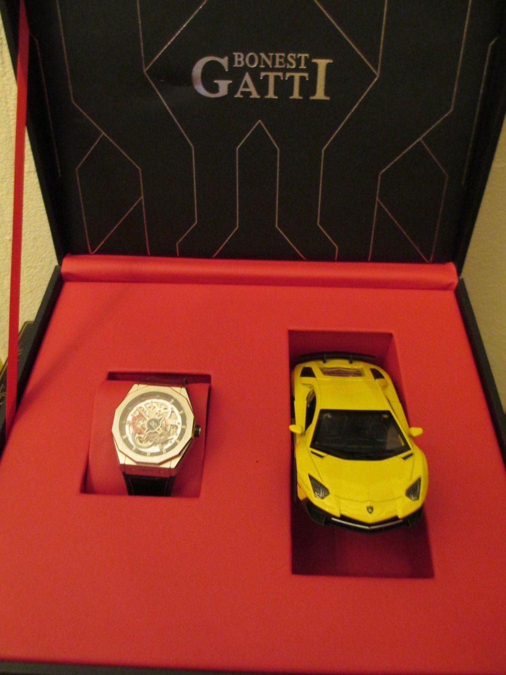 Uhren: Uhr Automatik – Neu und originalverpackt aus La Heutte von franco029