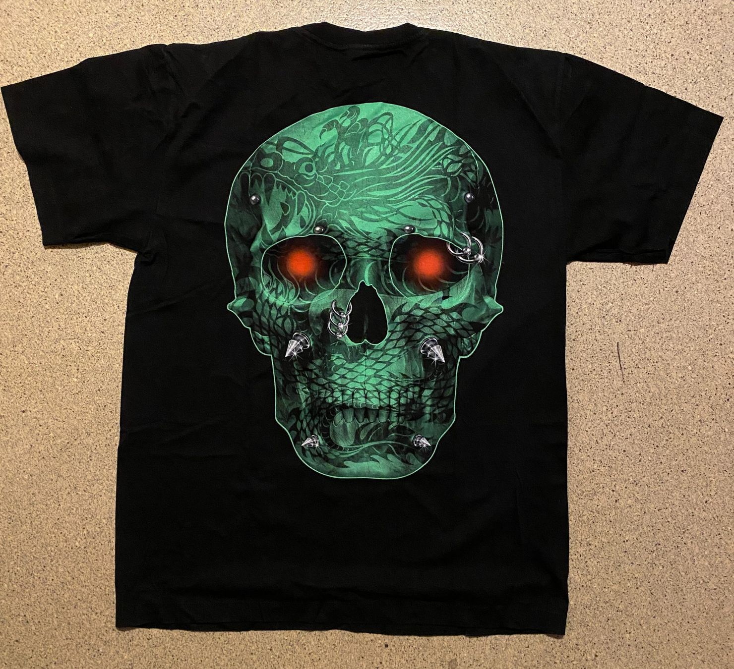 T-shirt: Totenkopf T-SHIRT L – Nuovo (secondo la descrizione) da Basel venduto da VinylLover68 1