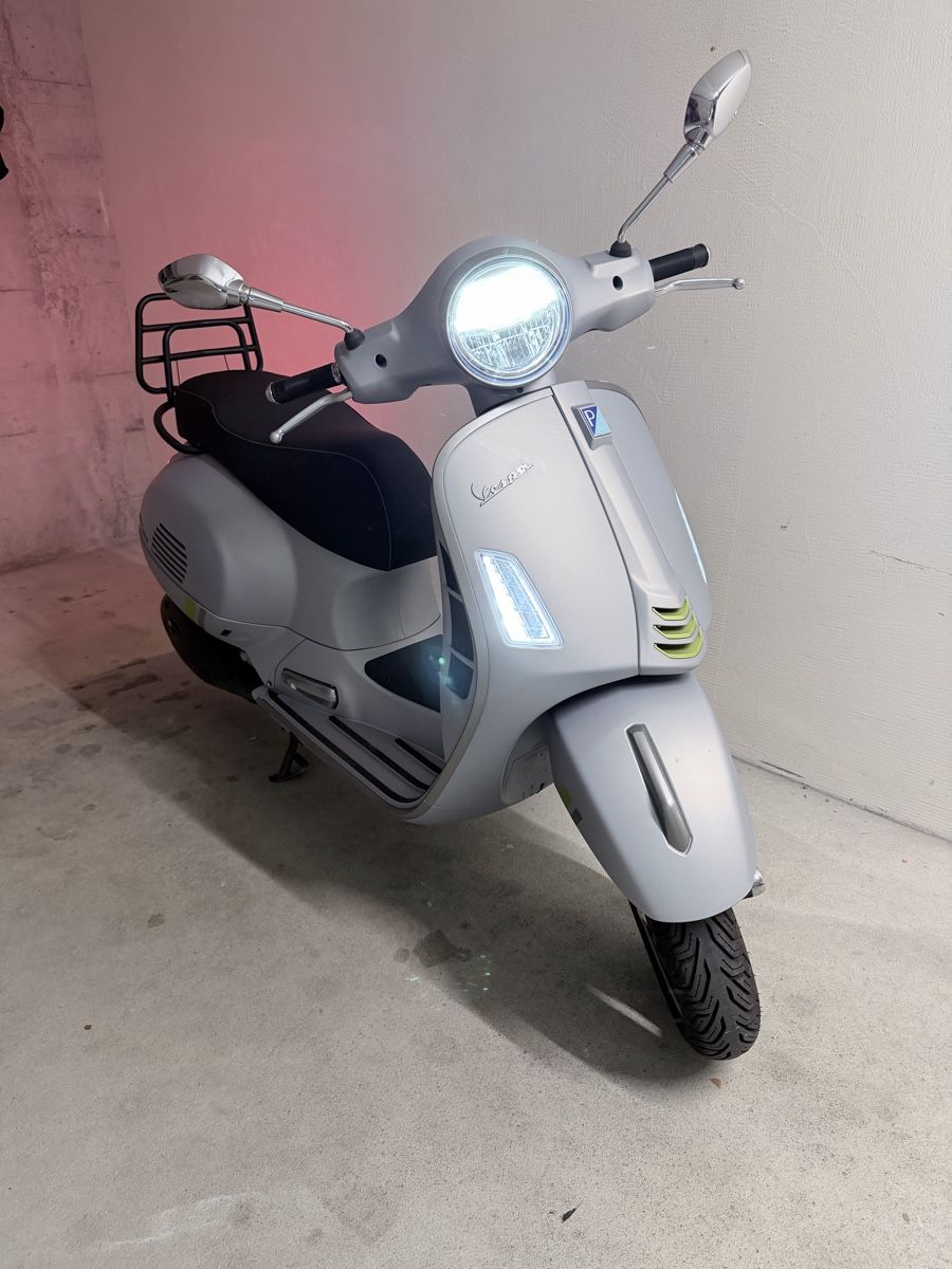 Vespa Scooter: PIAGGIO Vespa GTS 300 – Nuovo (secondo la descrizione) da Thun venduto da 3603 6