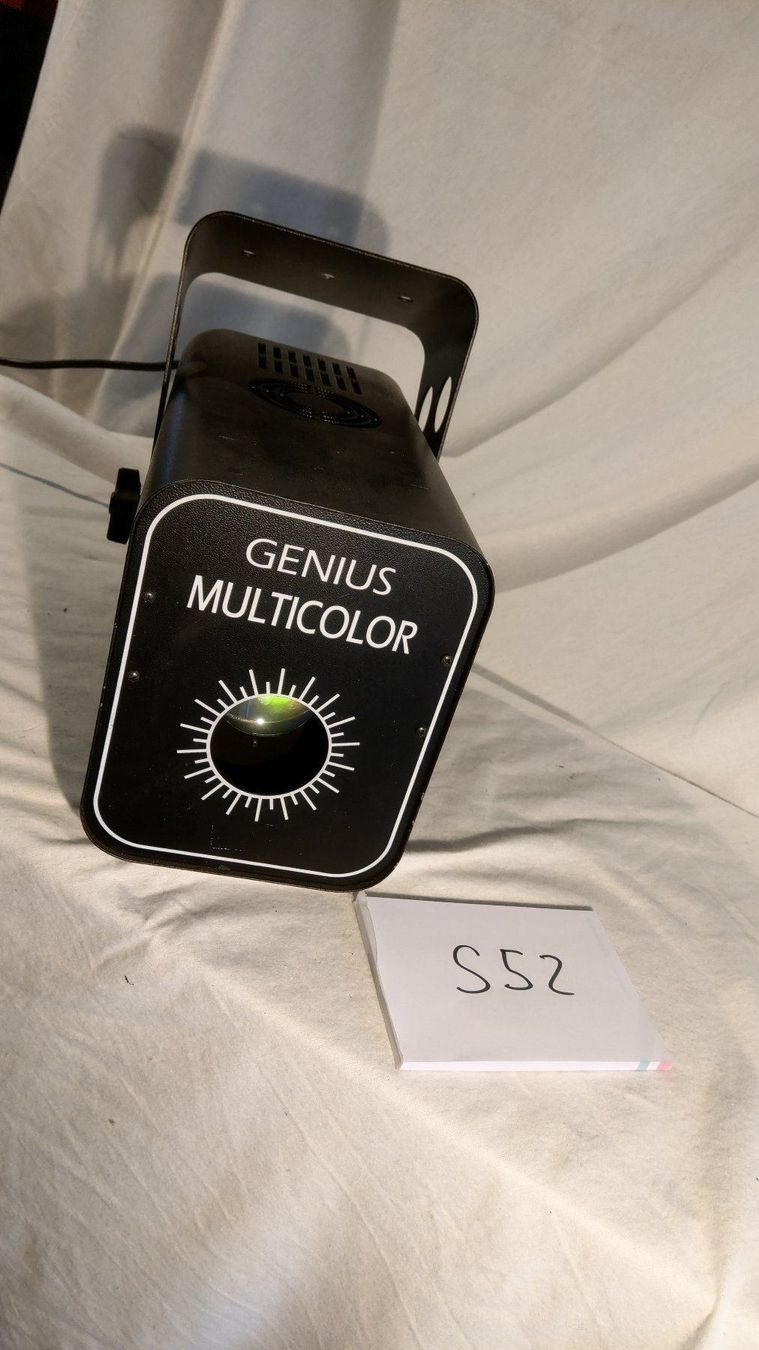 Lampade: Genius Multicolor Lichteffekt (S52) – Usato da Däniken SO venduto da Profog1 2
