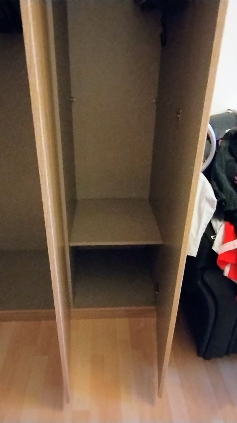 Armoires: Kleiderschrank – D'occasion à Chur par Andry69 2