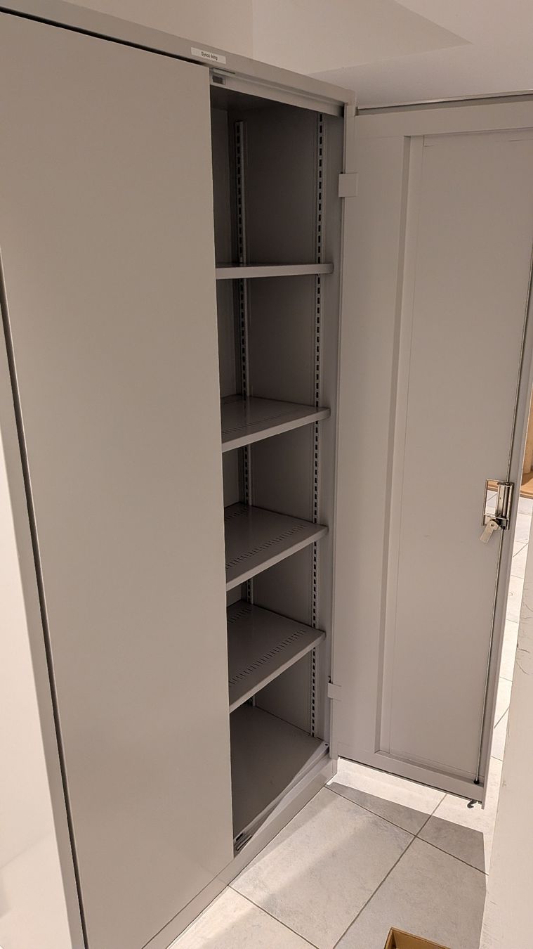 Lista Schränke: Metallschrank Lista – Gebraucht aus Hedingen von sabdav7 1