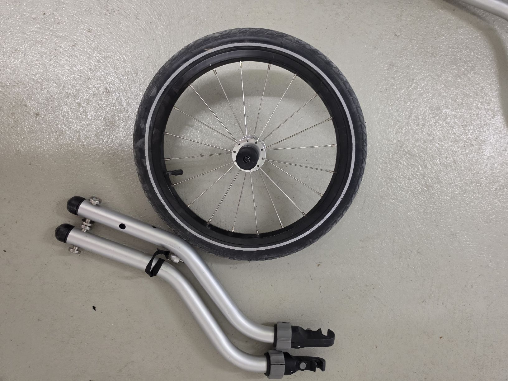Croozer Rimorchi: Joggingrad Croozer Kid Keeke 2 – Usato da Beromünster venduto da Sweden1218 1