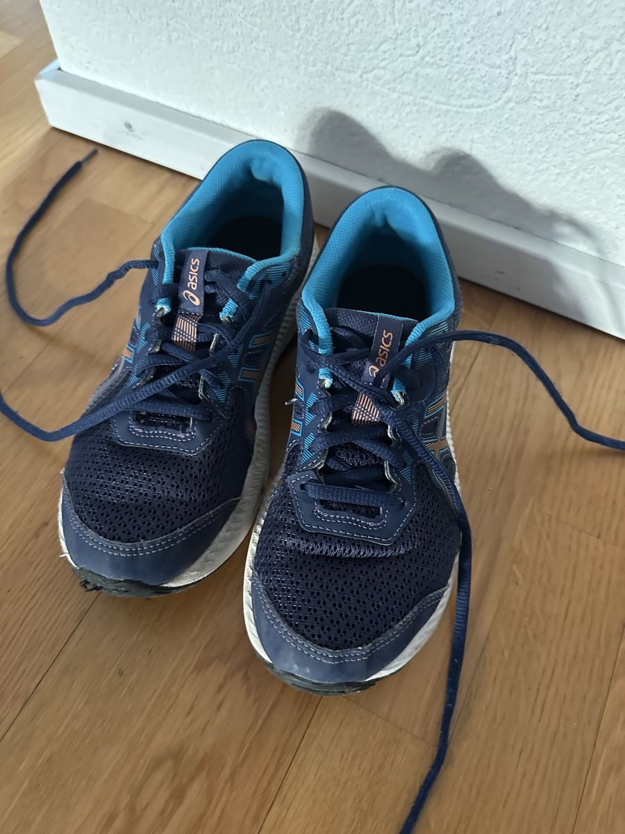 Asics Scarpe da uomo: Asics Laufschuhe Gr. 37 – Usato da Ostermundigen venduto da Clood