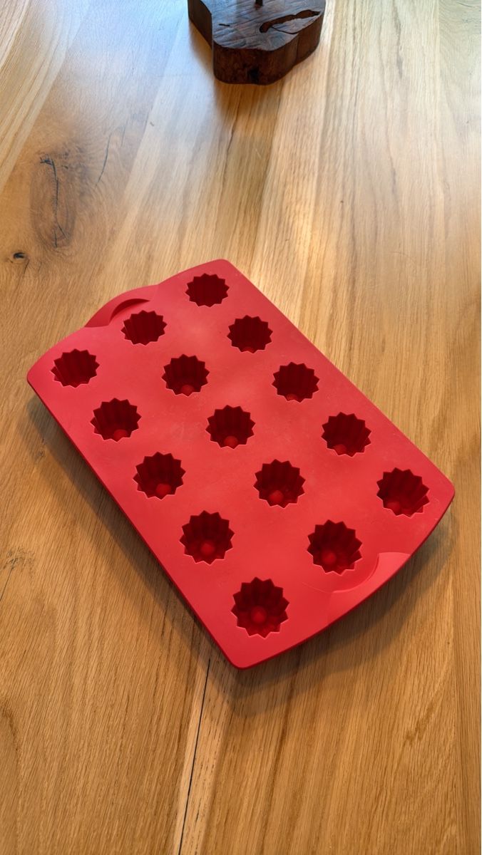 Tupperware Backformen: Tupperware - Silikonform für Mini-Gugelhöpfli – Gebraucht aus Diegten von Guettler01 1