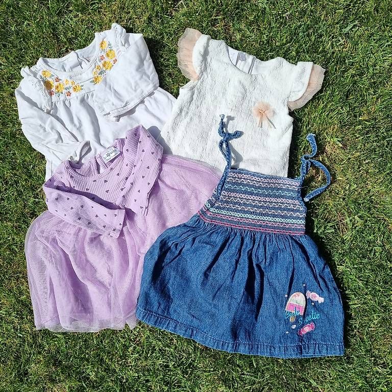 Lotti & Set di vestiti: Babykleider, Gr 74/80, Mädchen – Usato da Hägglingen venduto da TamaraDeVito 1