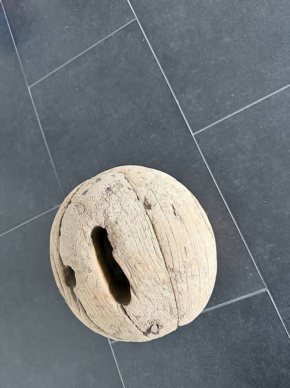 Articoli in legno: Antike Eichenholz-Kugel  Schweiz – Usato da Schlieren venduto da djambaza 3