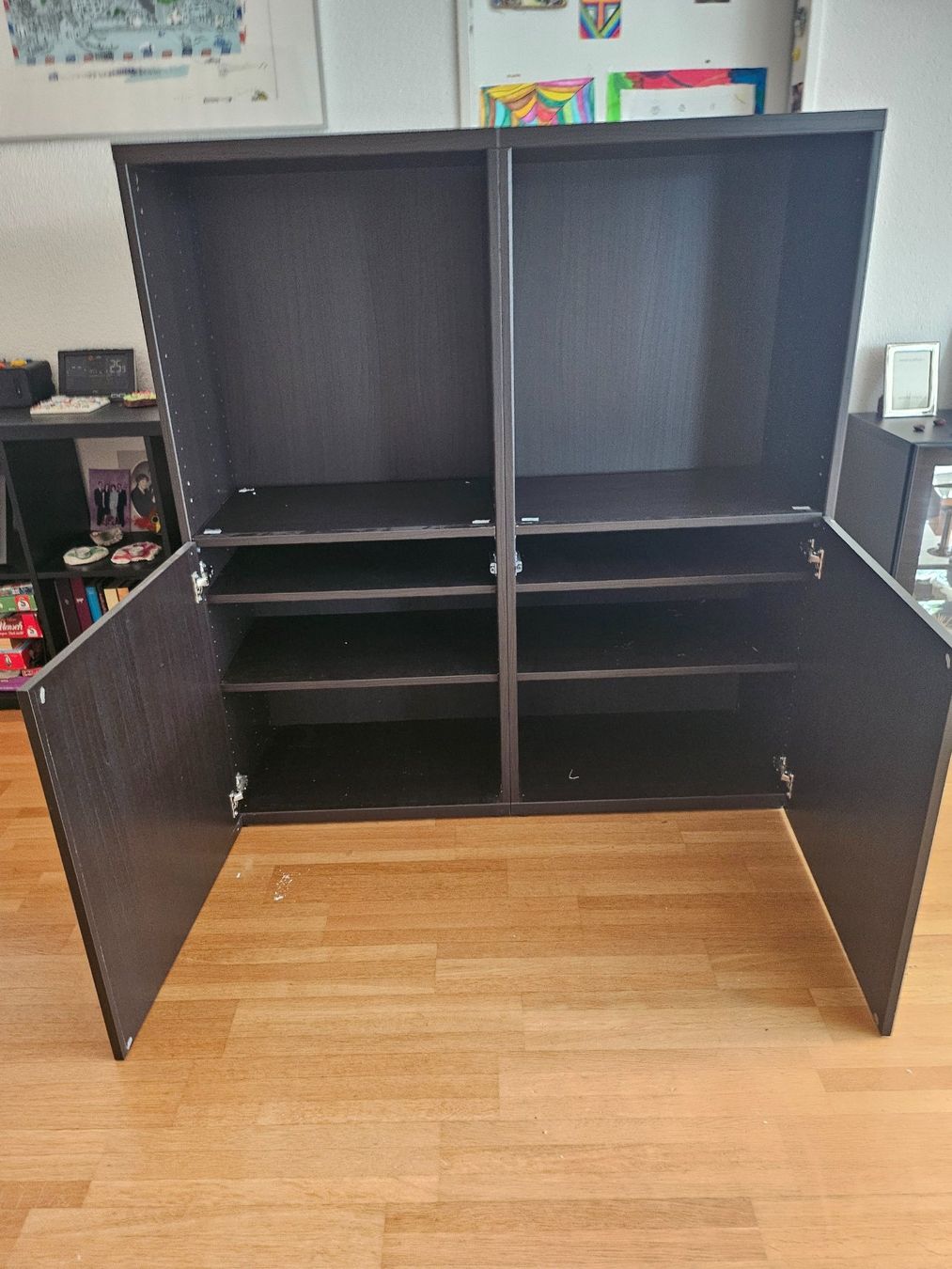 Ikea Armadi: Ikea Besta Schrank schwarzbraun zu verschenken – Usato da Herrliberg venduto da Timberwolfer 1