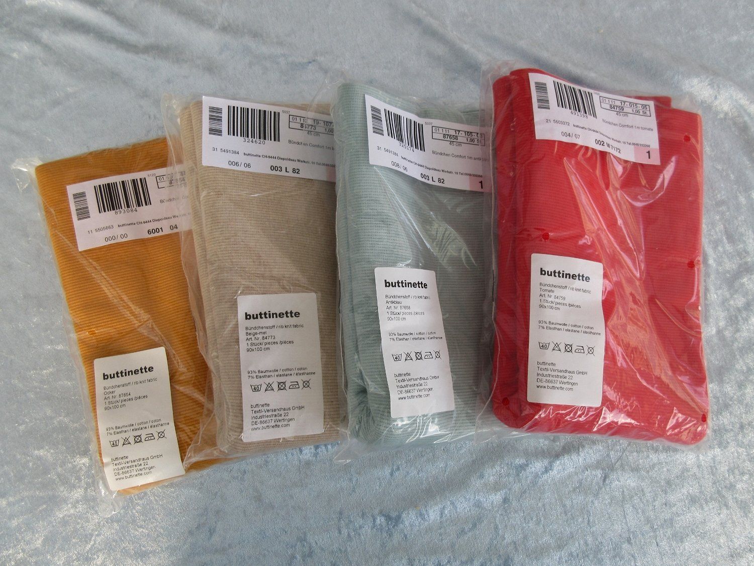 Stoffe: Rippen-Bünchenstoff – Neu und originalverpackt aus Pfäffikon SZ von Desideria0