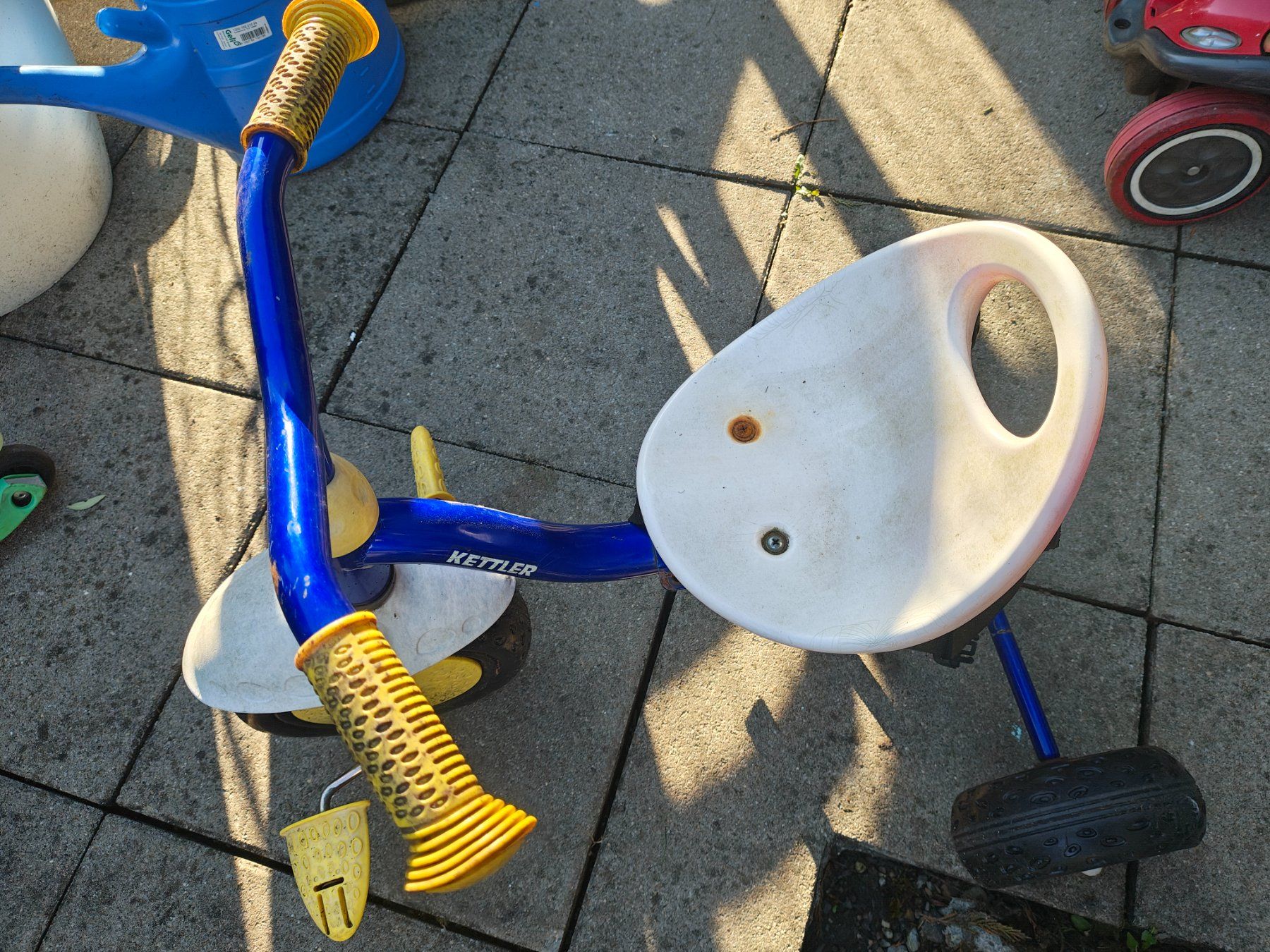 Kettler Veicoli per bambini: Kettler Dreirad Kinder – Usato da Lachen SZ venduto da neu-und-antik