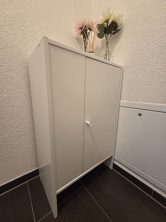 Ikea Armoires: Badmöbel weiss – D'occasion à Diepoldsau par deeleux