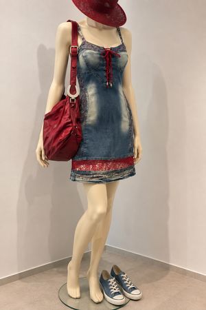 Jeans Kleid Callini Gr 36 raffinierter Schnitt Spitze