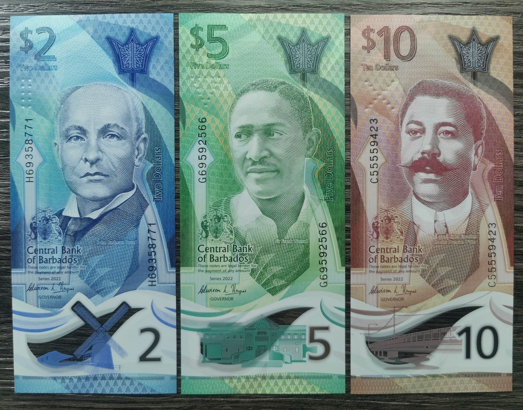 Banconote: Barbados 2, 5, 10 Dollars Polymer UNC _2 – Nuovo (secondo la descrizione) da Cousset venduto da Patricio77