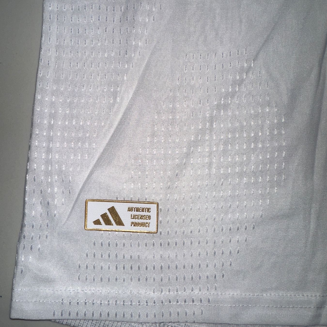 Real Madrid Maillots de corps & Pantalons: Real Madrid Vini Jr. Player Version Trikot Grösse L – Neuf (Voir description) à Liestal par tha_dg6j 3