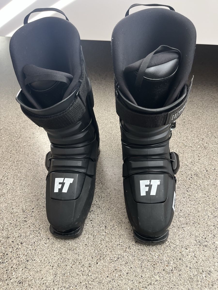 Scarpe da uomo: Full Tilt Drop Kick Freestyle Skischuhe – Nuovo (secondo la descrizione) da Zug venduto da nic_6cpx