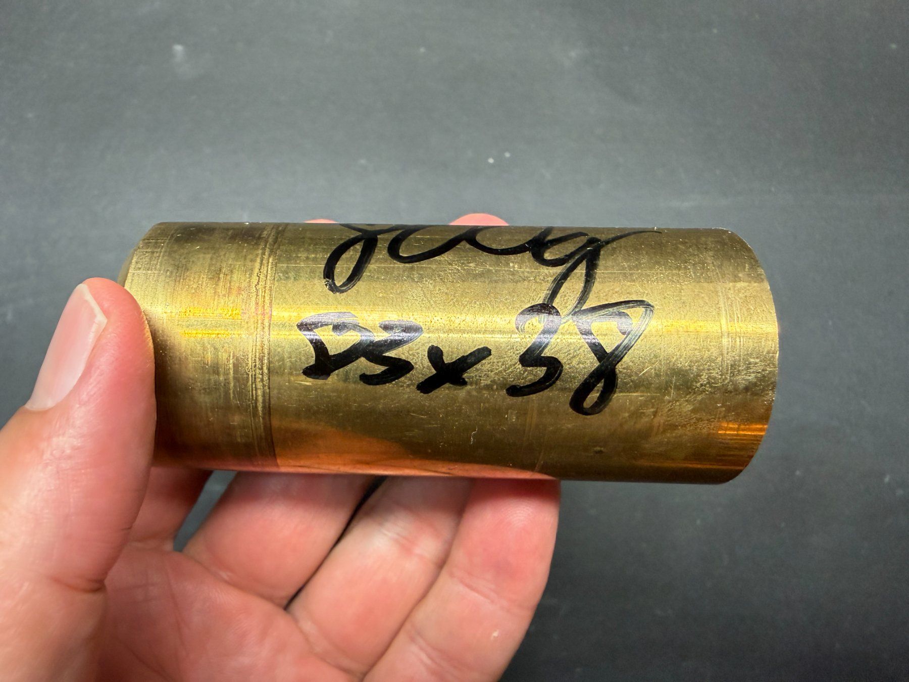 Piatti di portata: Messing-Stange, 38 x 83 mm, 800 g – Usato da Lützelflüh-Goldbach venduto da Napfnugget01