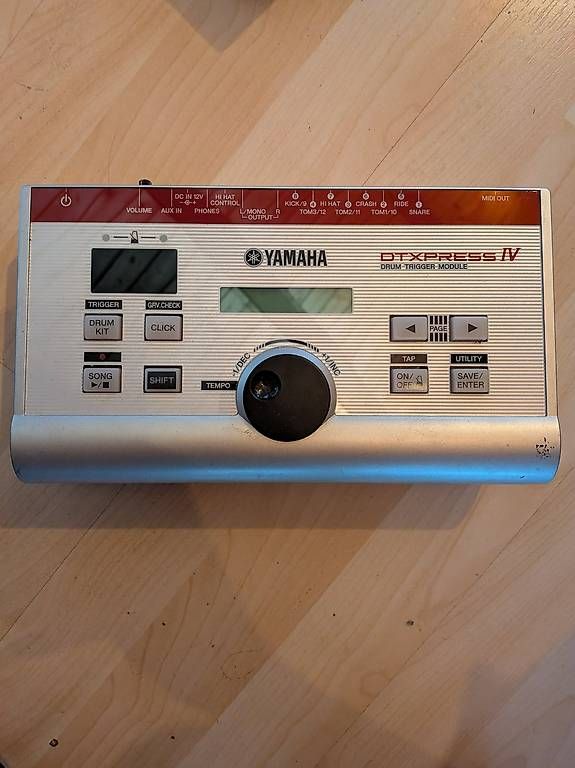 Musikinstrumente: Yamaha DTXpress IV Drum Trigger Module – Gebraucht aus Wallisellen von witch_finder