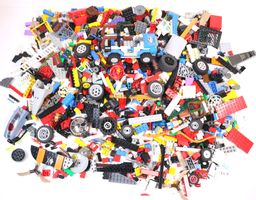 1.5 kg. Legoteile mit Minifiguren