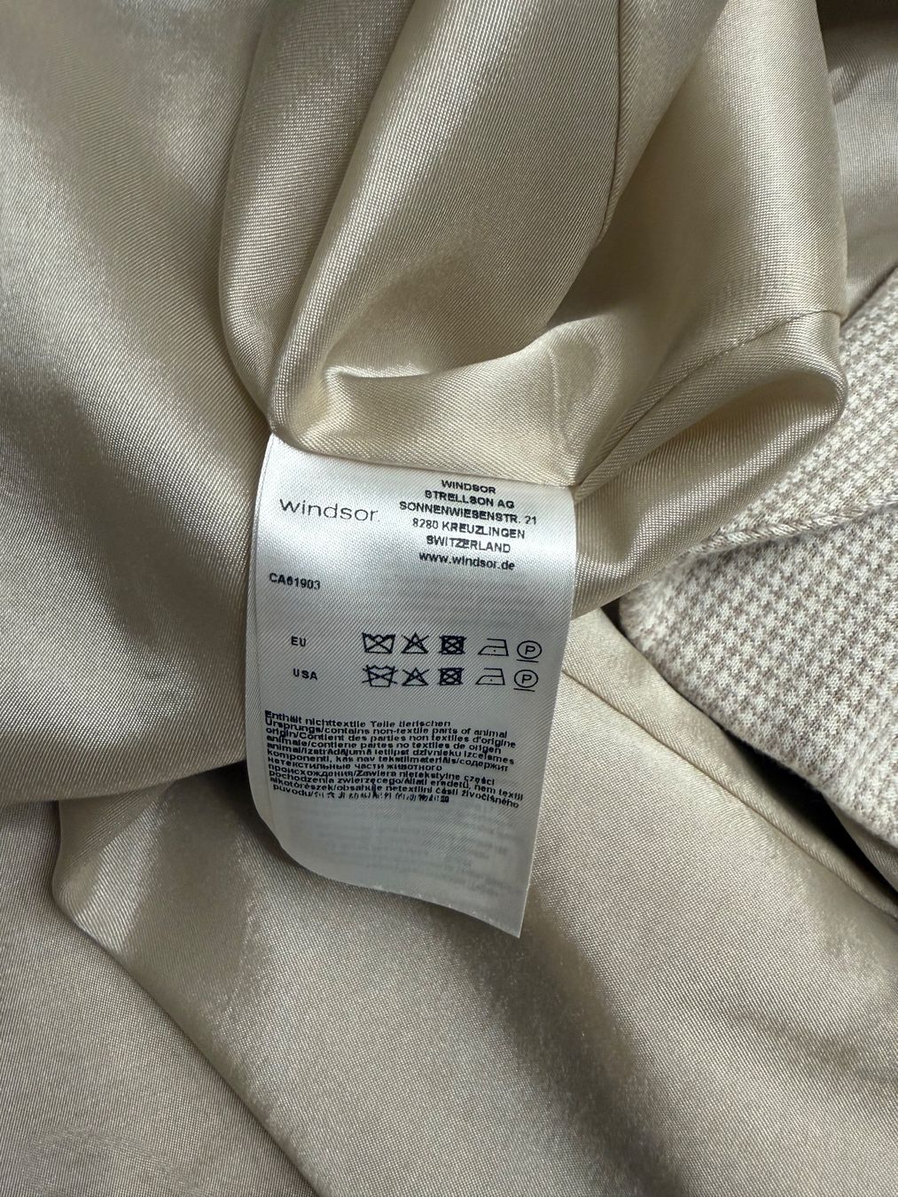 Windsor Mäntel: Mantel windsor beige kariert – Gebraucht aus Gattikon von Guegis66 6
