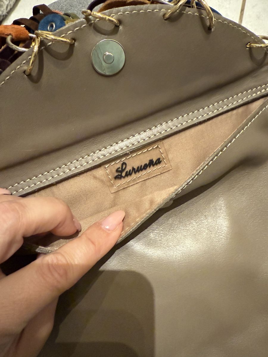Borse da donna: Lederhandtasche mit bunten Fransen – Usato da Neerach venduto da Meli_sara 4
