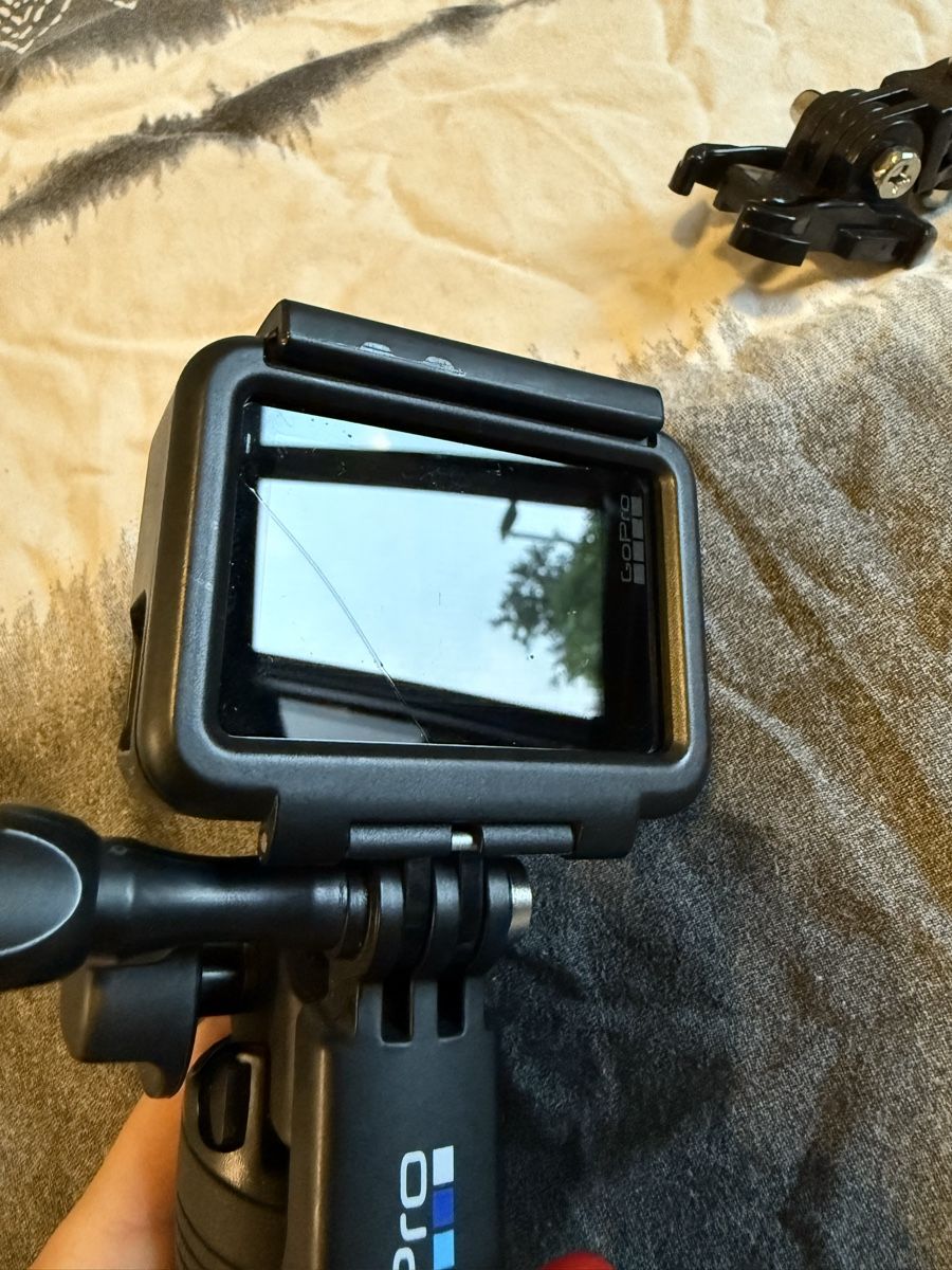 Gopro Action Cam: GoPro Hero 5 Black + accessori originali GoPro – Gebraucht aus Bioggio von M.M.O 1