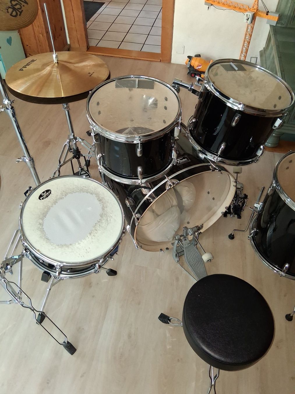 Strumenti musicali: Schlagzeug – Usato da Rafz venduto da a6722 4