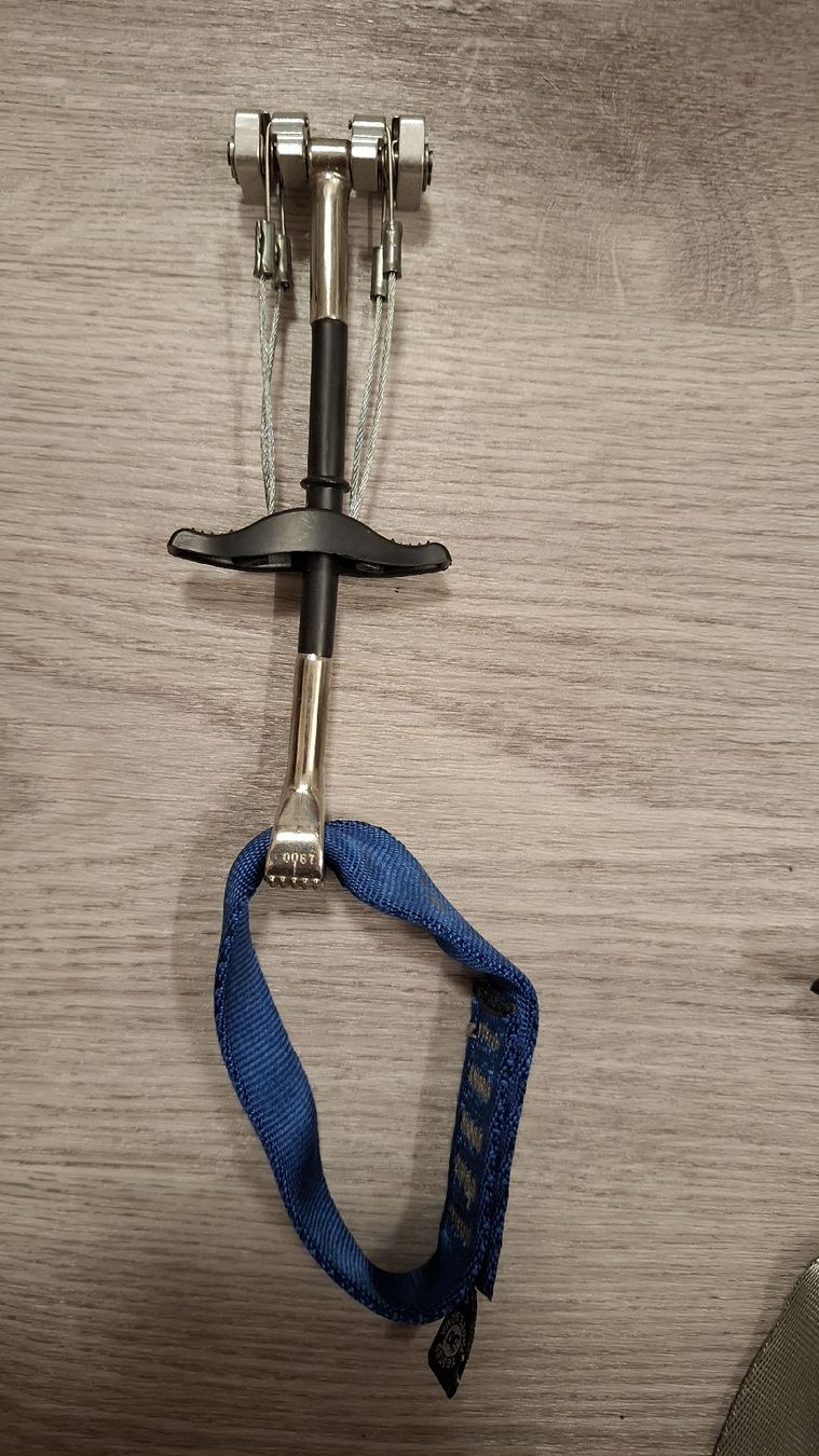 Attrezzatura da arrampicata: Blackdiamond Friend 0.3 + 0.4 – Nuovo (secondo la descrizione) da Bottmingen venduto da Rothorn05 1