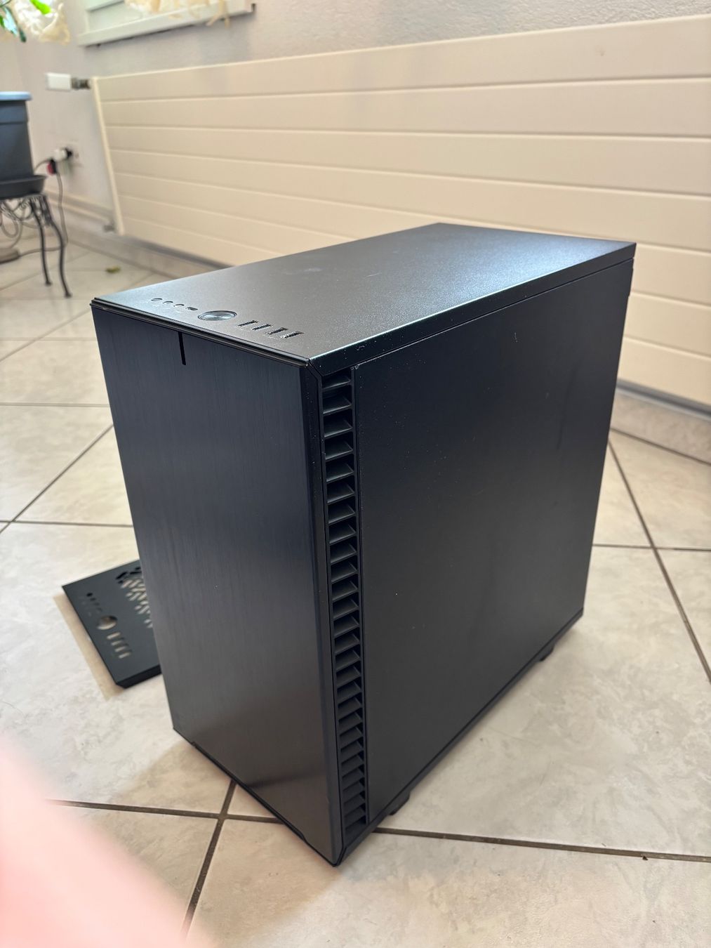 Fractal Custodie: Fractal Design Define 7 Compact PC Gehäuse Schwarz Top Zu... – Usato da Niederlenz venduto da Isstaa 2
