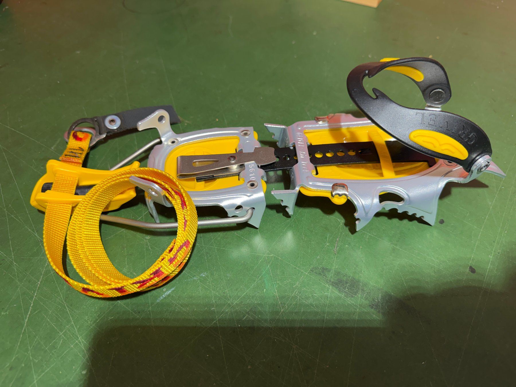 Grivel Altro in Alpinismo & Escursioni: Steigeisen: Grivel  - Air Tech – Usato da Edlibach venduto da habaum 2