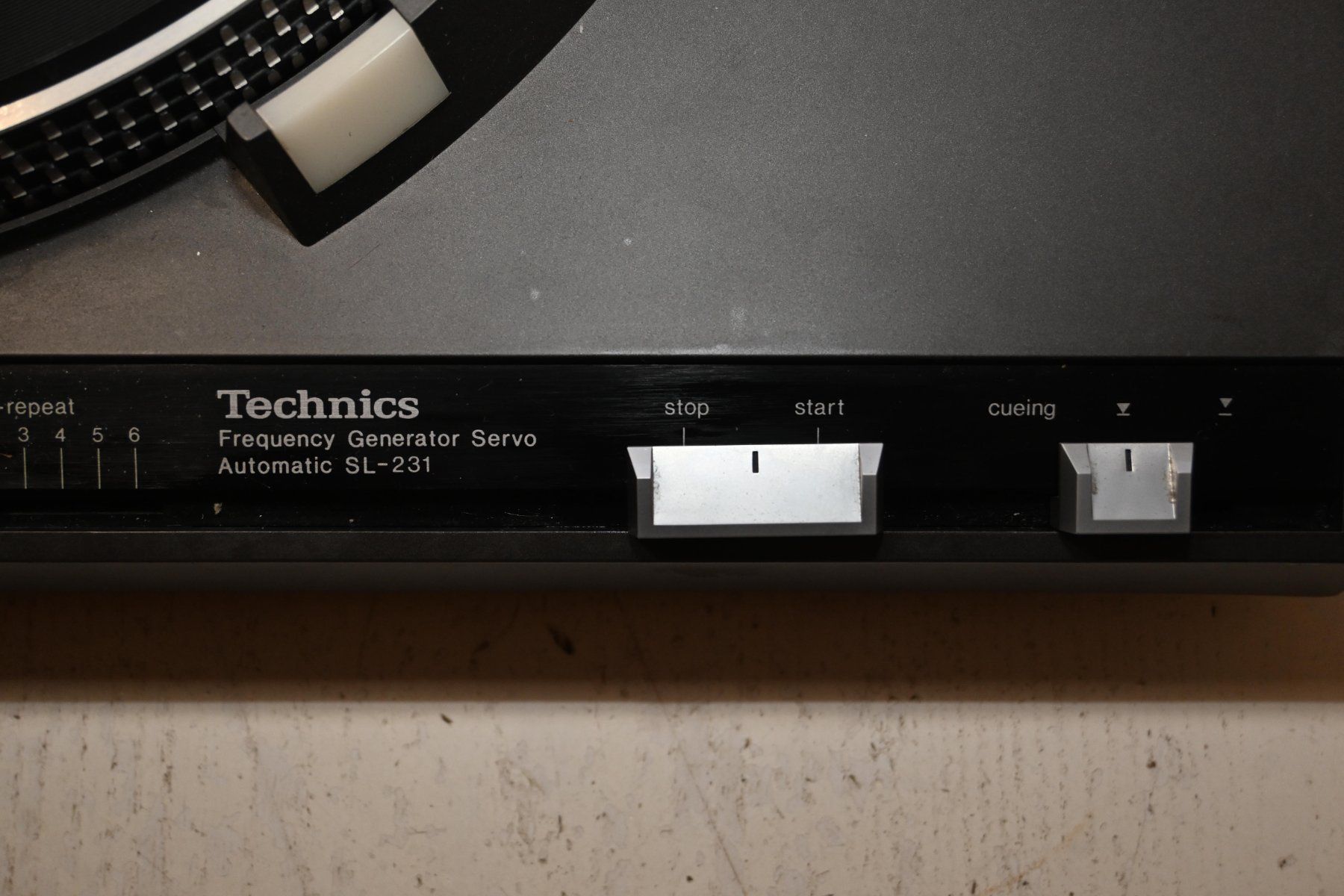 Technics Giradischi: Technics SL 231 Automatic Plattenspieler mit repat funktion – Usato da Laupen ZH venduto da Zmoewe 2
