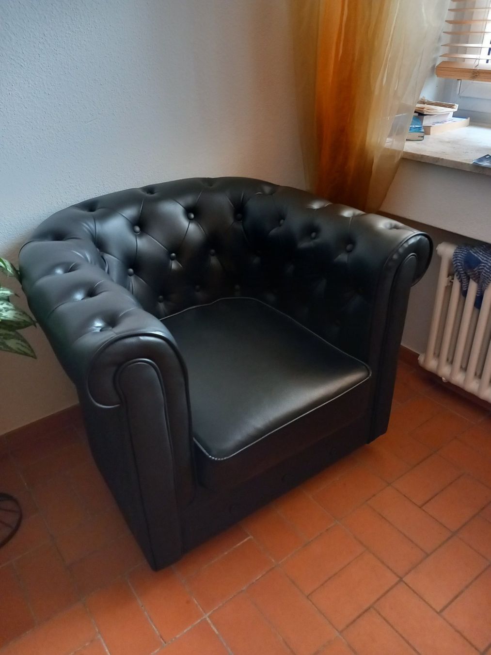 Chesterfield Poltrone: Chesterfield Sessel – Usato da Wölflinswil venduto da Patyla