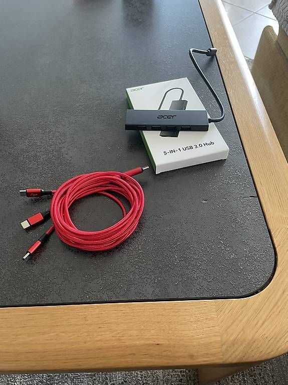 Hubs & Switches: Multi USB-Hub & Multikabel – Gebraucht aus ossingen von franco057