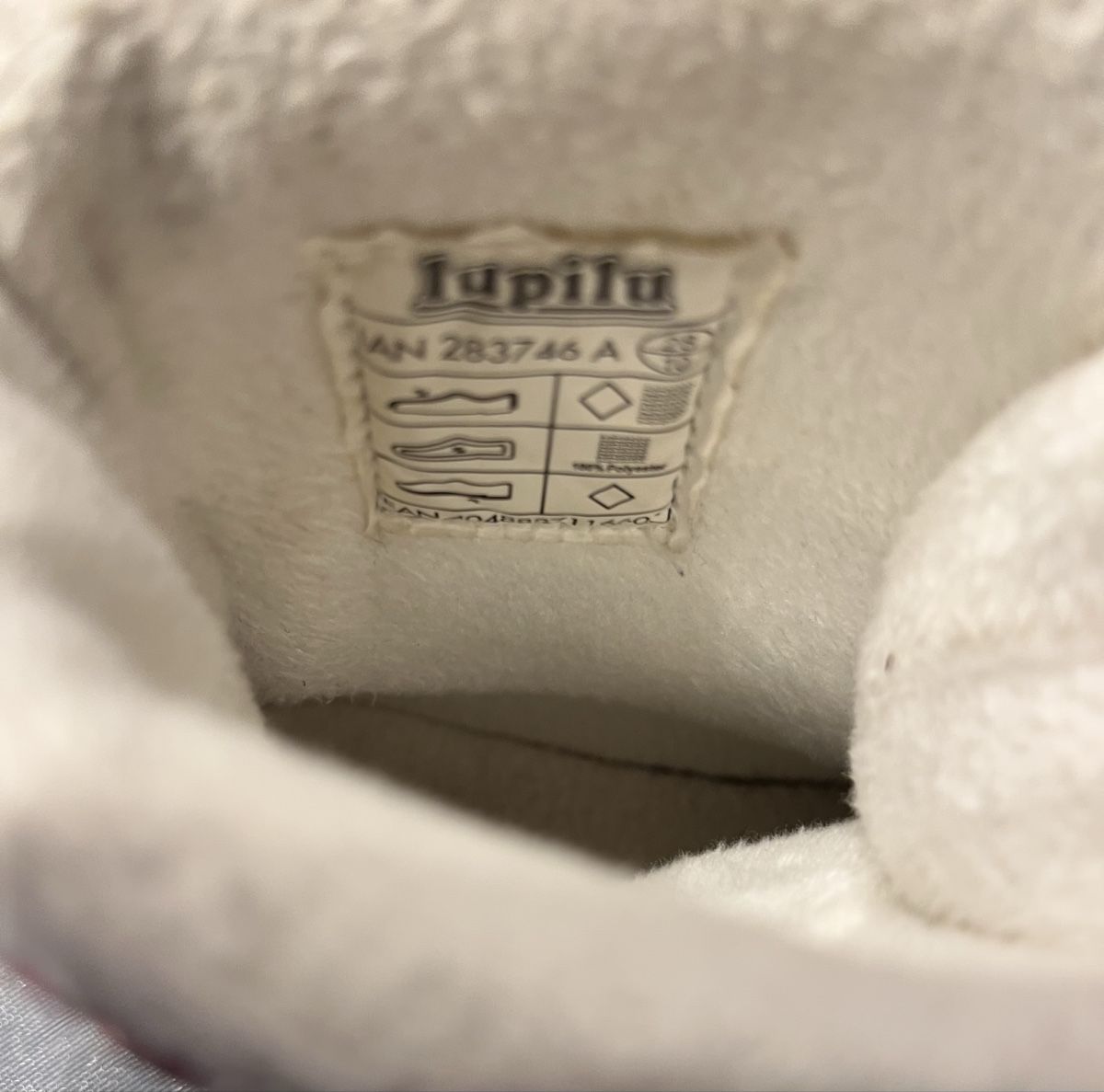 Chaussures filles: Mädchen Winterstiefel/-schuhe Gr. 28 – D'occasion à Kirchberg BE par qualle01 4