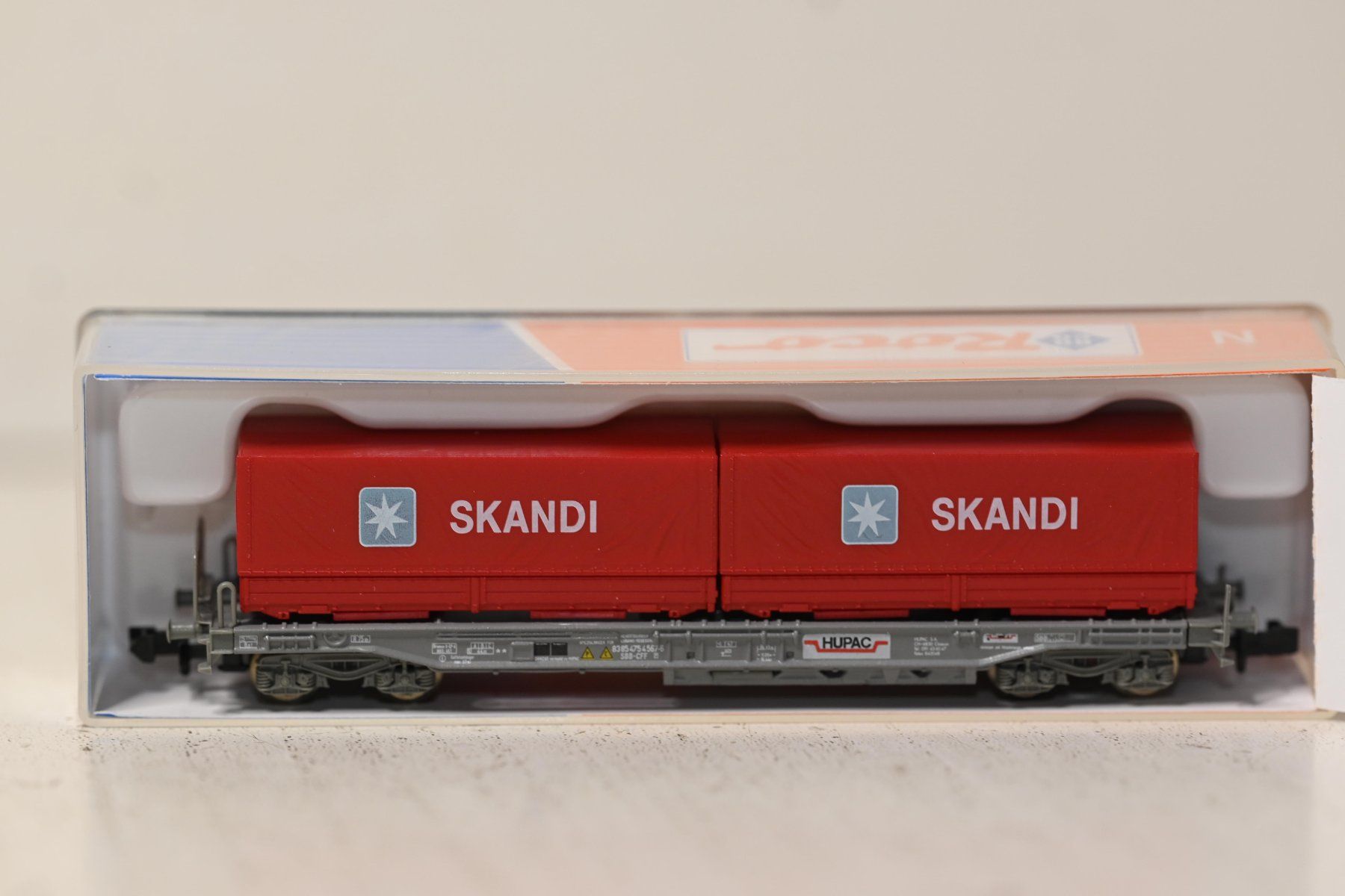 Roco Modellini di ferrovie: SKANDI  HUPAC Wagen Roco Spur N mit OVP – Usato da Laupen ZH venduto da Zmoewe 5