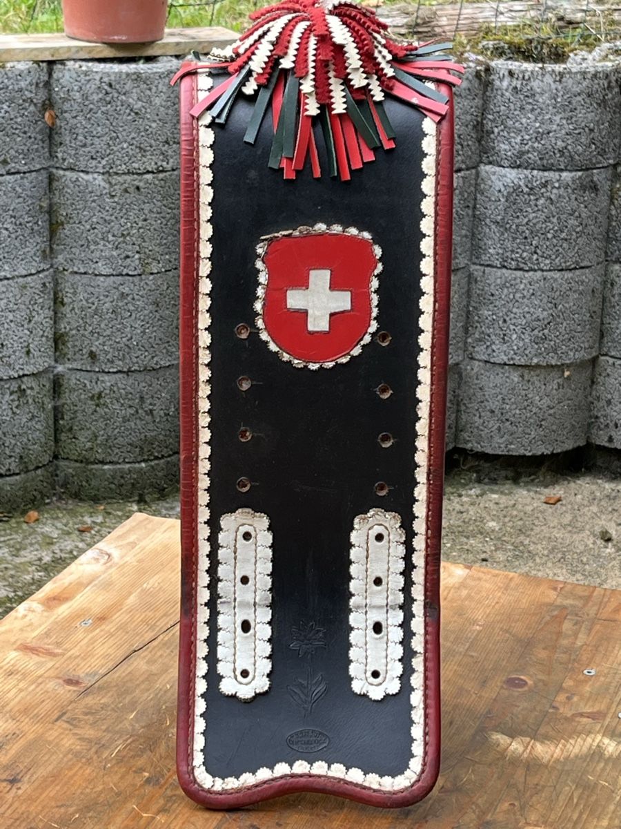 Campanacci mucche: Treichel Riemen  – Usato da Wasen im Emmental venduto da weh_qg2d