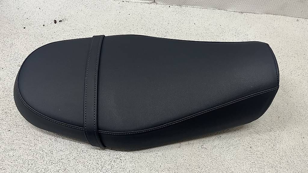 Toutes les pièces détachées moto: Yamaha XSR700 Einsitzer / Sitzbank / short bench – D'occasion à Birmensdorf ZH par onlineflo 1