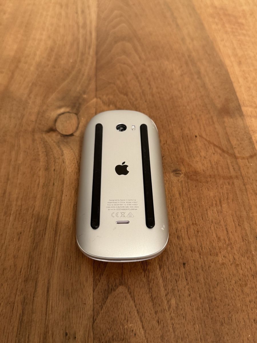 Apple Souris: Apple Magic Mouse 2 – D'occasion à Rüschlikon par YM8803 1
