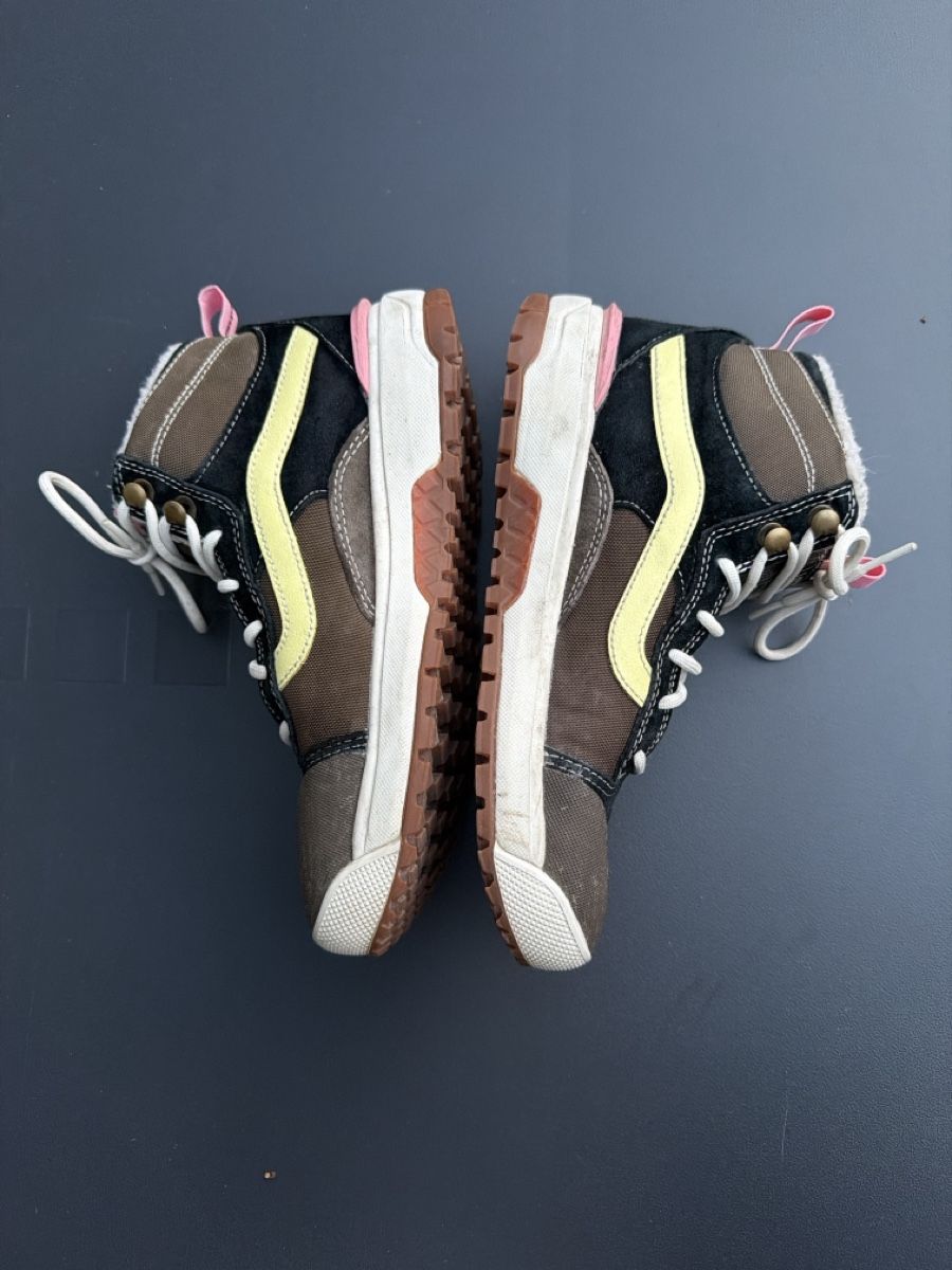 Vans Schuhe für Mädchen: Warme Vans Winter-Sneaker Gr. 38 Neuwertig – Gebraucht aus Scuol von bia_v5bz 3