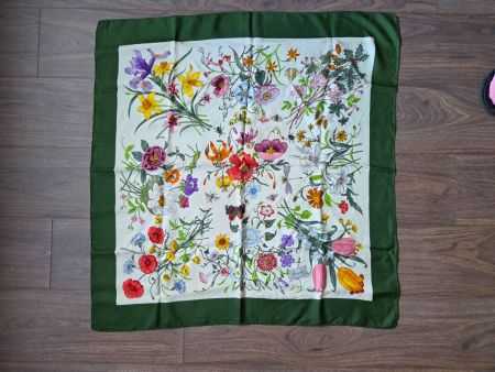 Foulard carré Gucci en soie
