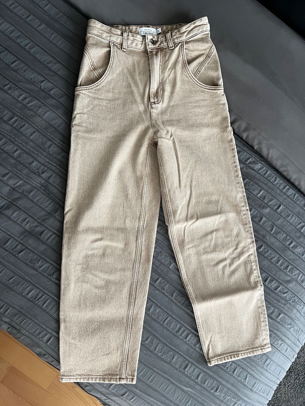 Jeans: & Other Stories beige jeans – Usato da Adliswil venduto da nat_7q7l 2