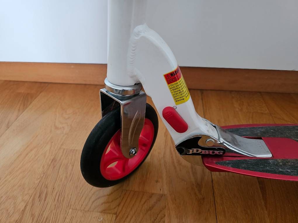 Veicoli per bambini: JD Bug Scooter. Trottinette JD Bug. En bon état. – Usato da Lausanne venduto da ale_6c5g 3