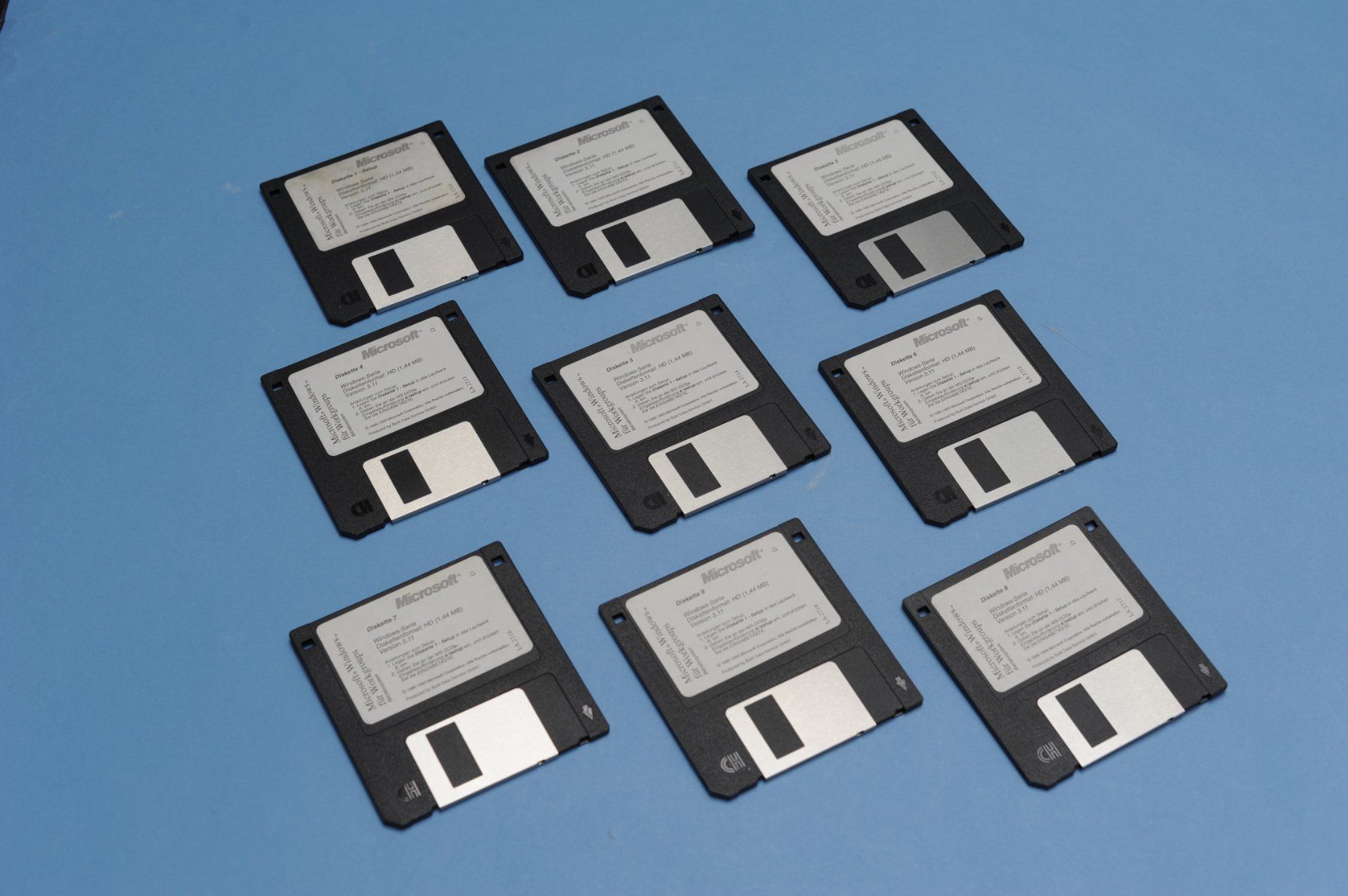 Microsoft Software: Microsoft Windows 3.11 - 9 Disketten original – Usato da Zürich venduto da Prathama