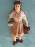 Bäuerin mit Brot und Äpfeln Schleich Figur