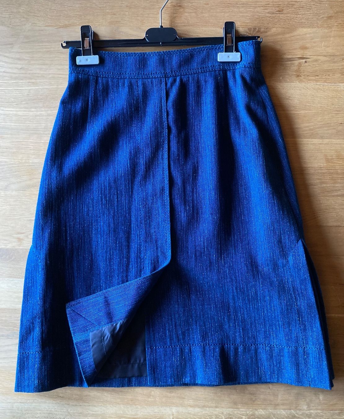 Akris Gonne: Jeansrock von Akris Punto Gr.34 – Usato da Waldstatt venduto da stz_7d7q 1