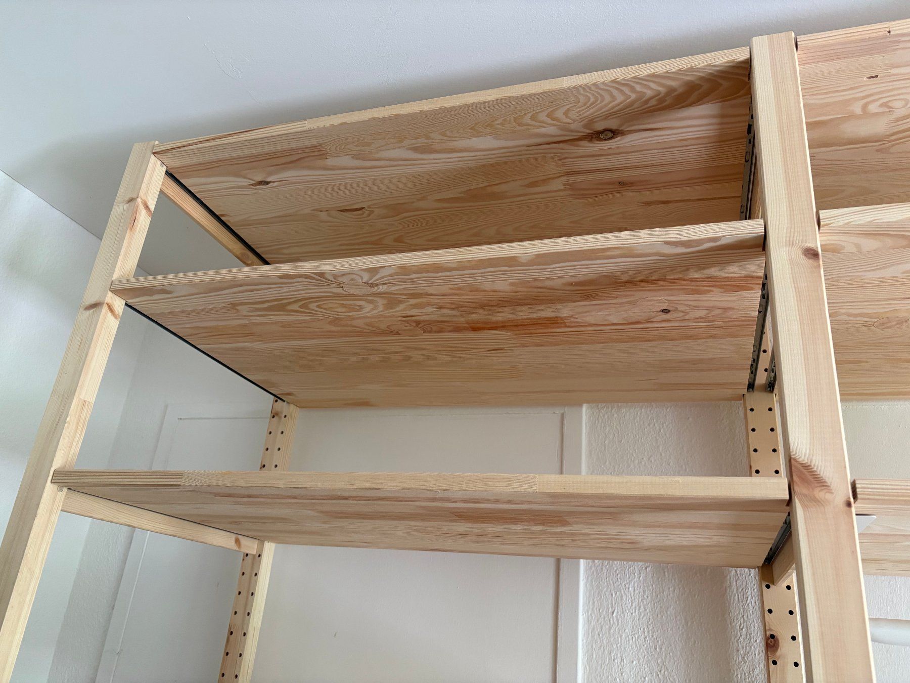 Ikea Scaffali: IKEA IVAR Holzregal mit Kleiderstange – Usato da Zürich venduto da zanili 4