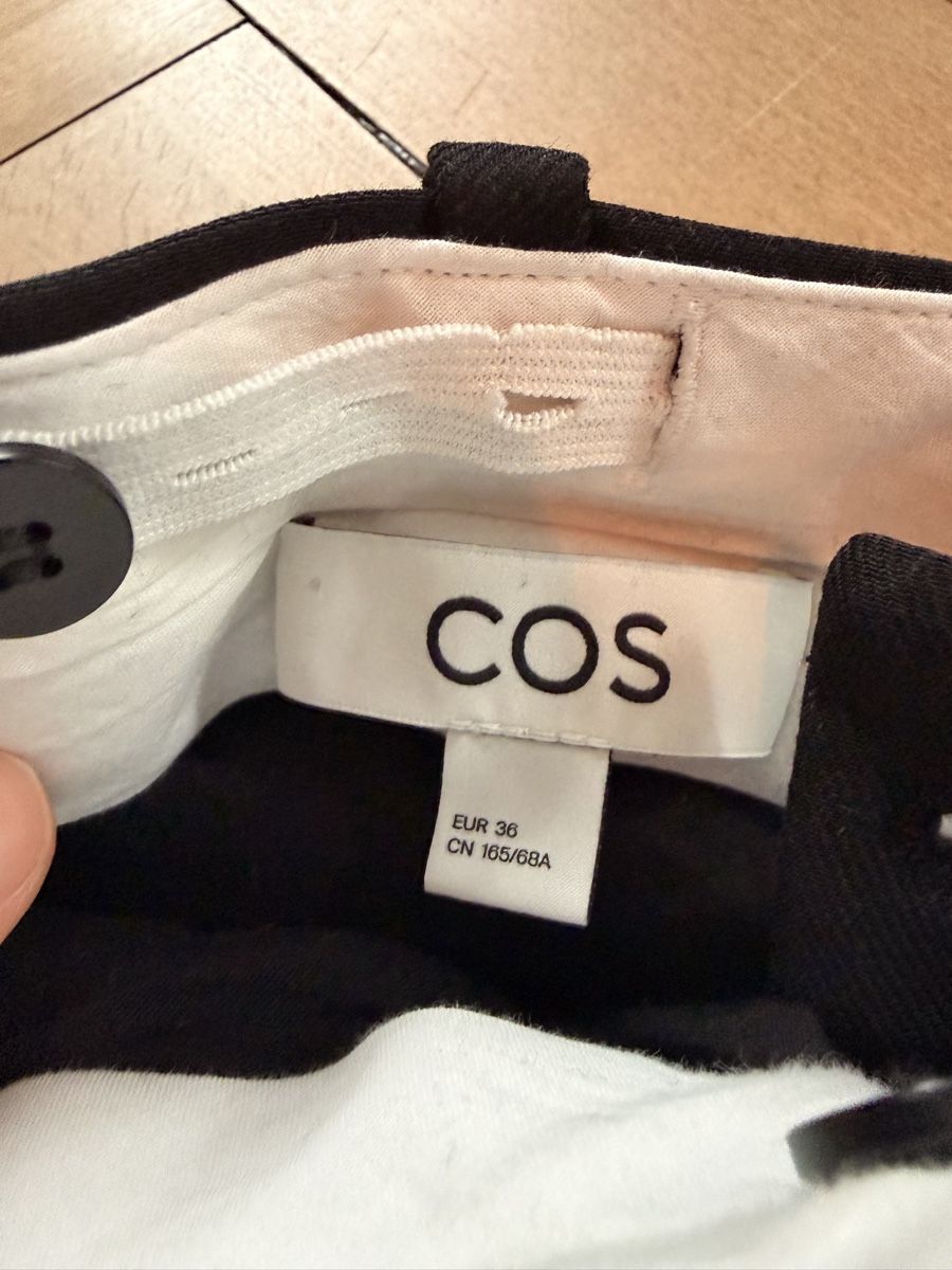 Cos Pantaloni: Woll-Stoffhose von Cos, Gr. 36 – Usato da Zürich venduto da 28881084 1