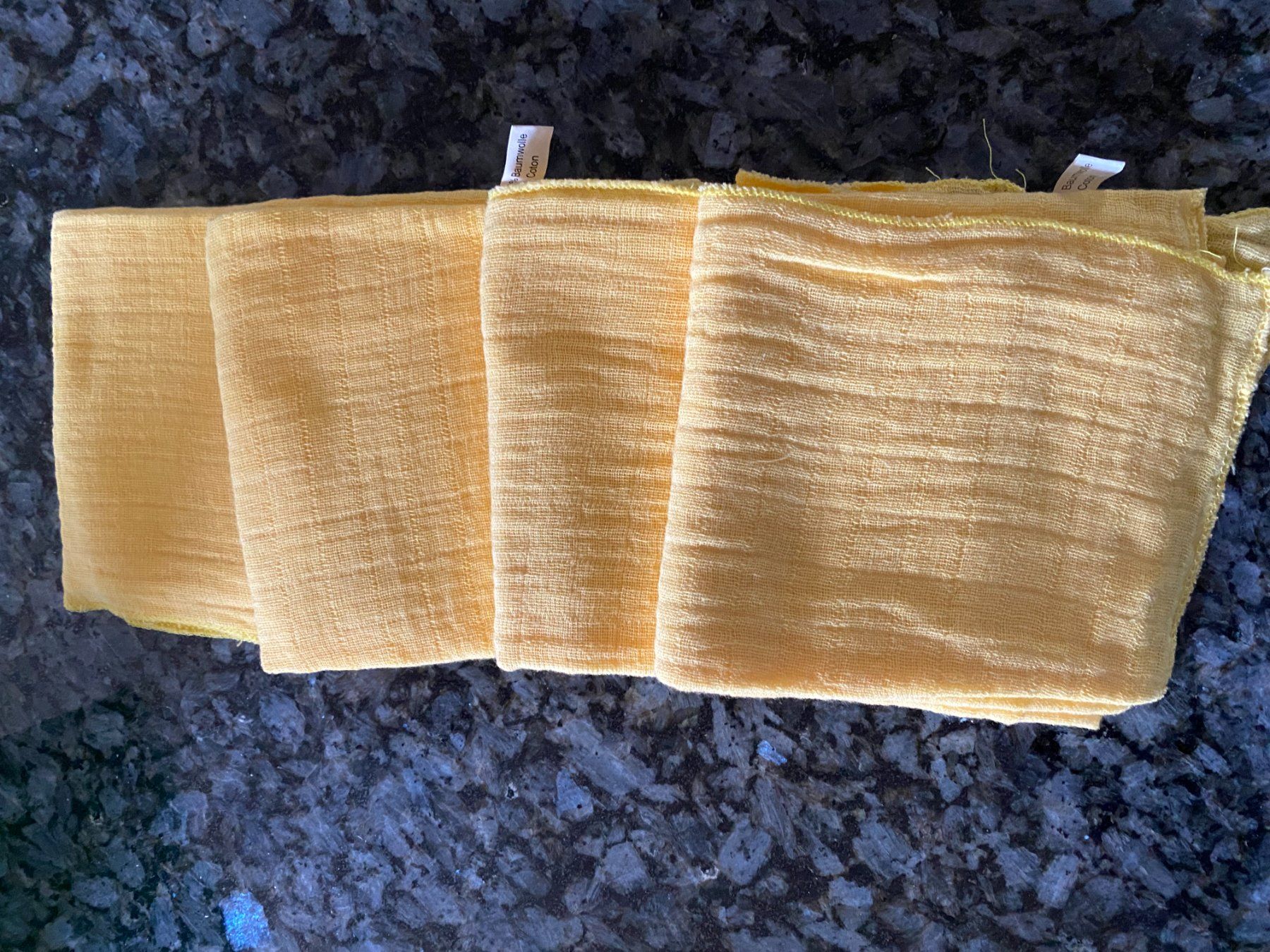 Secchi per pannolini & Pannolini: 4 Nuscheli gelb – Nuovo (secondo la descrizione) da Allenwinden venduto da Obalu 1