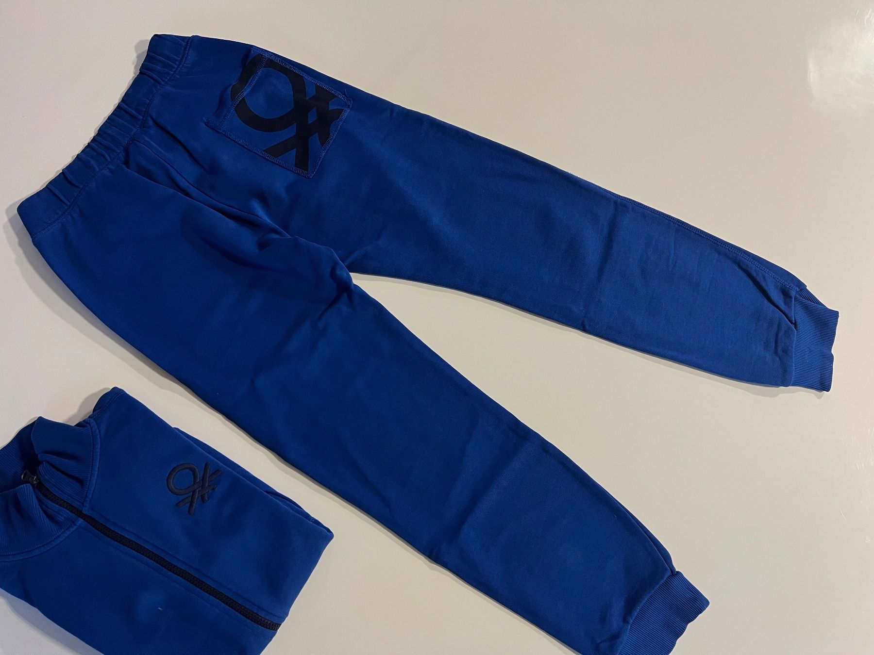 Benetton Kleiderpakete & -sets: Jogging sur vêtement Benetton bleu – Neu (gemäss Beschreibung) aus Cologny von PEACEANDLOVE 4